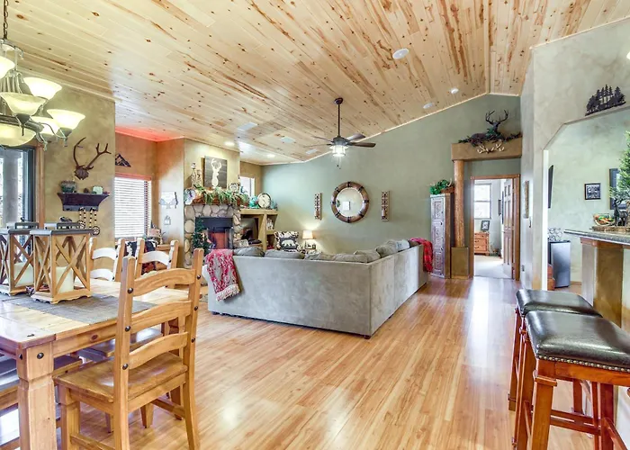 Outdoor Oasis: Family-friendly In Show Low! Show Low